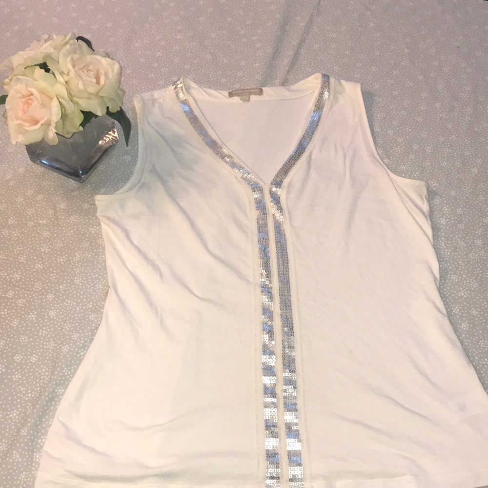 Banana republic size large tank top with sequin
